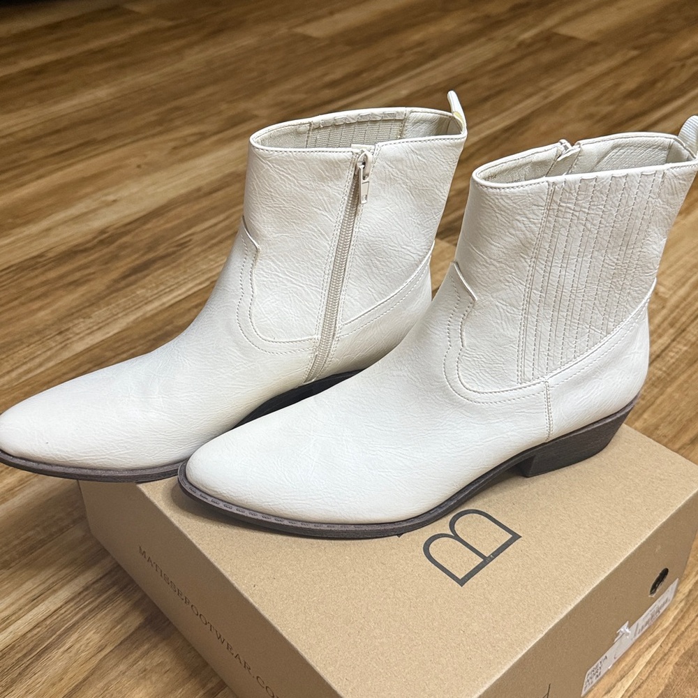 Beach by Matisse Freya Ivory Ankle Boots Size 7.5 NWT Western Block Heel - Picture 5 of 8